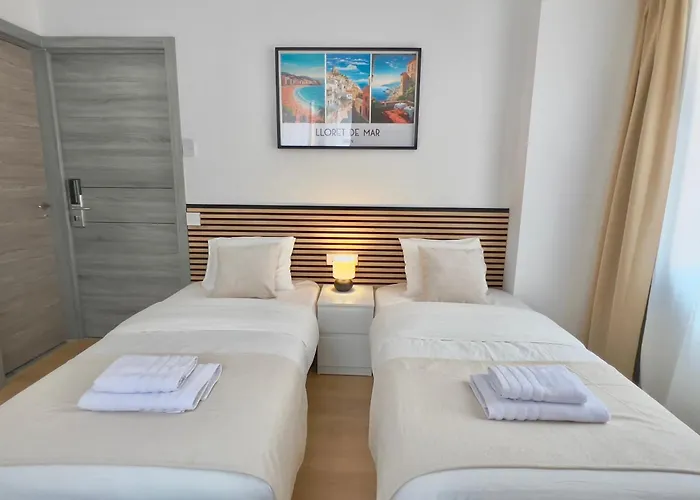 Lm Hotel *